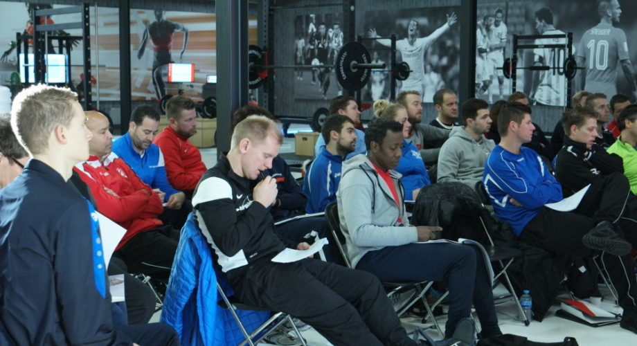 TC II KNVB CURSUS BIJ SINA VOETBALLAB